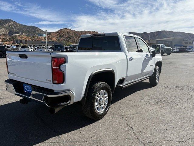 Used 2024 Chevrolet Silverado 3500 LTZ w/ LTZ Convenience Package image 3