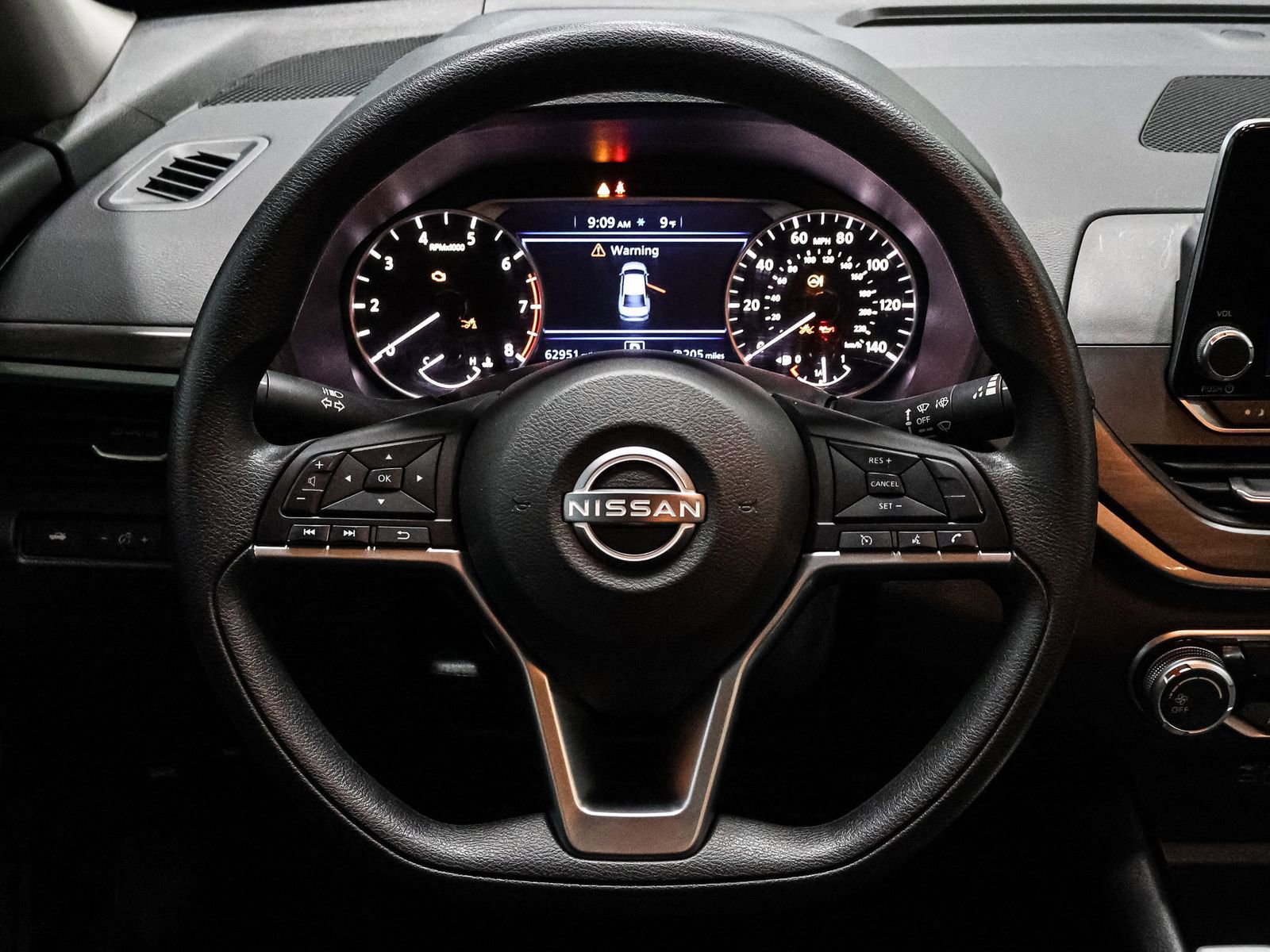 Used 2024 Nissan Altima 2.5 SV image 31