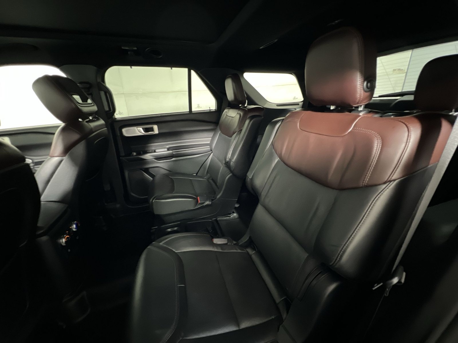 Certified 2020 Ford Explorer Platinum w/ Premium Technology Package AWD/4WD image 25