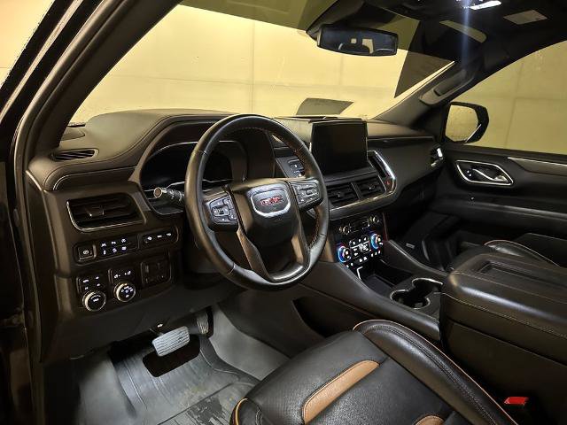 Used 2024 GMC Yukon XL AT4 w/ Technology Package AWD/4WD image 17