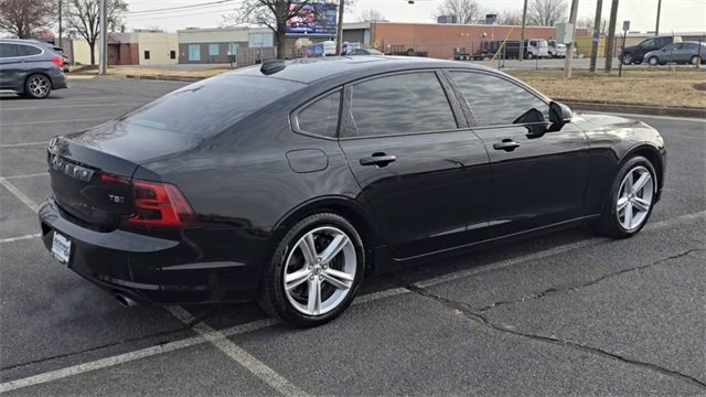 Used 2018 Volvo S90 T5 Momentum w/ Convenience Package image 6