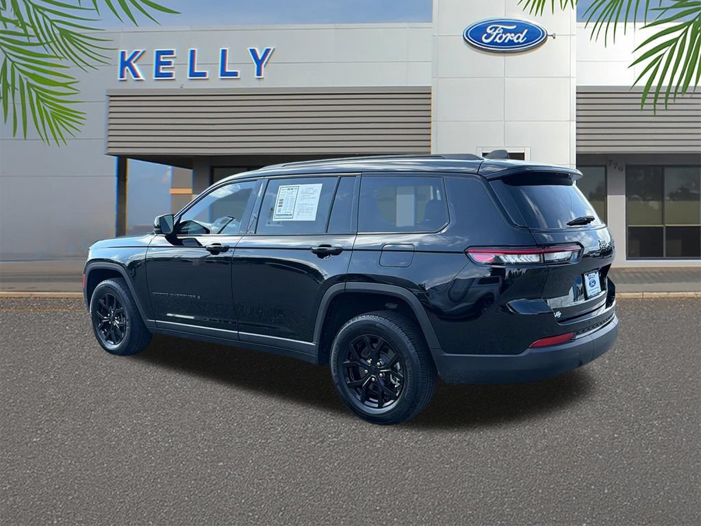 Used 2024 Jeep Grand Cherokee L Altitude RWD image 3
