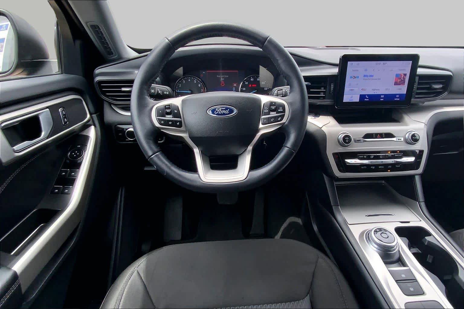Certified 2023 Ford Explorer XLT RWD image 6