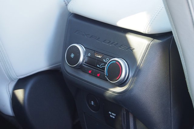 Certified 2025 Ford Explorer Platinum w/ Ultimate Package image 14