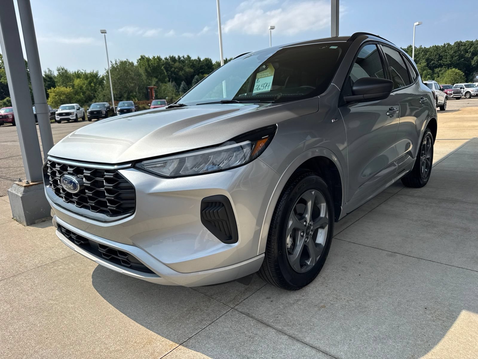 Certified 2024 Ford Escape ST-Line w/ Tech Pack #1 AWD/4WD image 3