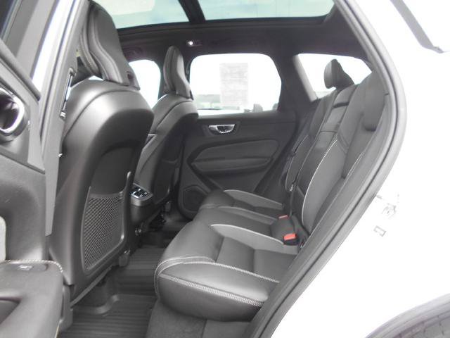 Used 2020 Volvo XC60 T6 R-Design w/ Protection Package Premier AWD/4WD image 10