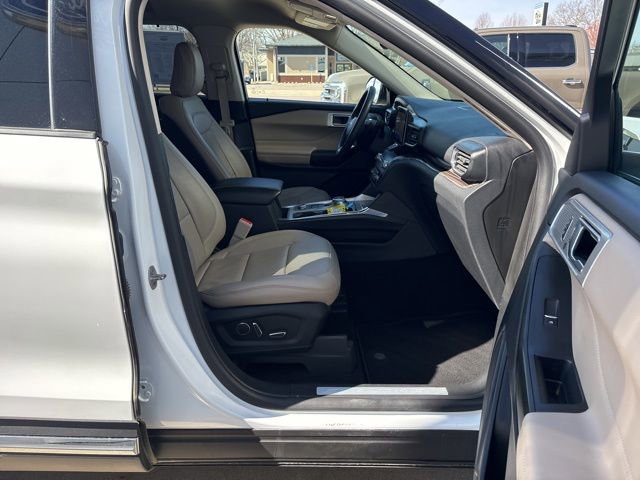 Certified 2020 Ford Explorer Limited AWD/4WD image 10