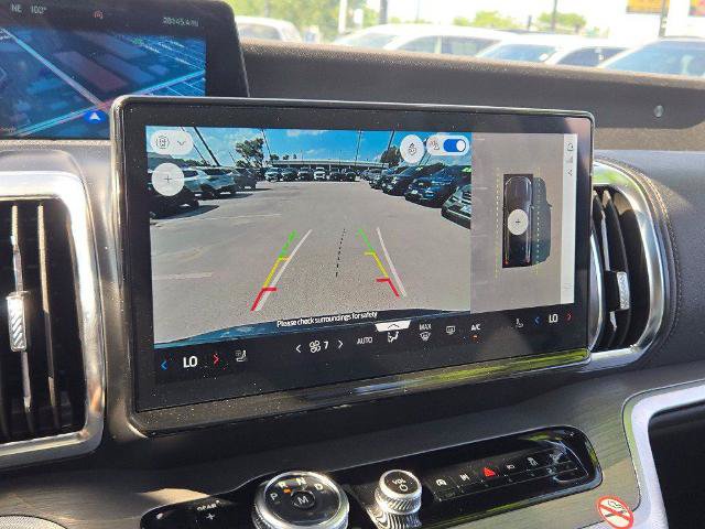 Certified 2025 Ford Expedition Platinum AWD/4WD image 32