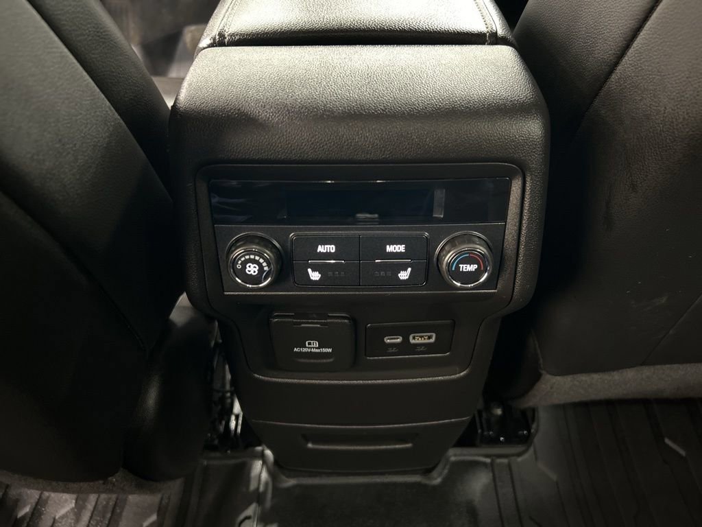 Used 2022 GMC Acadia SLT w/ Preferred Package image 27