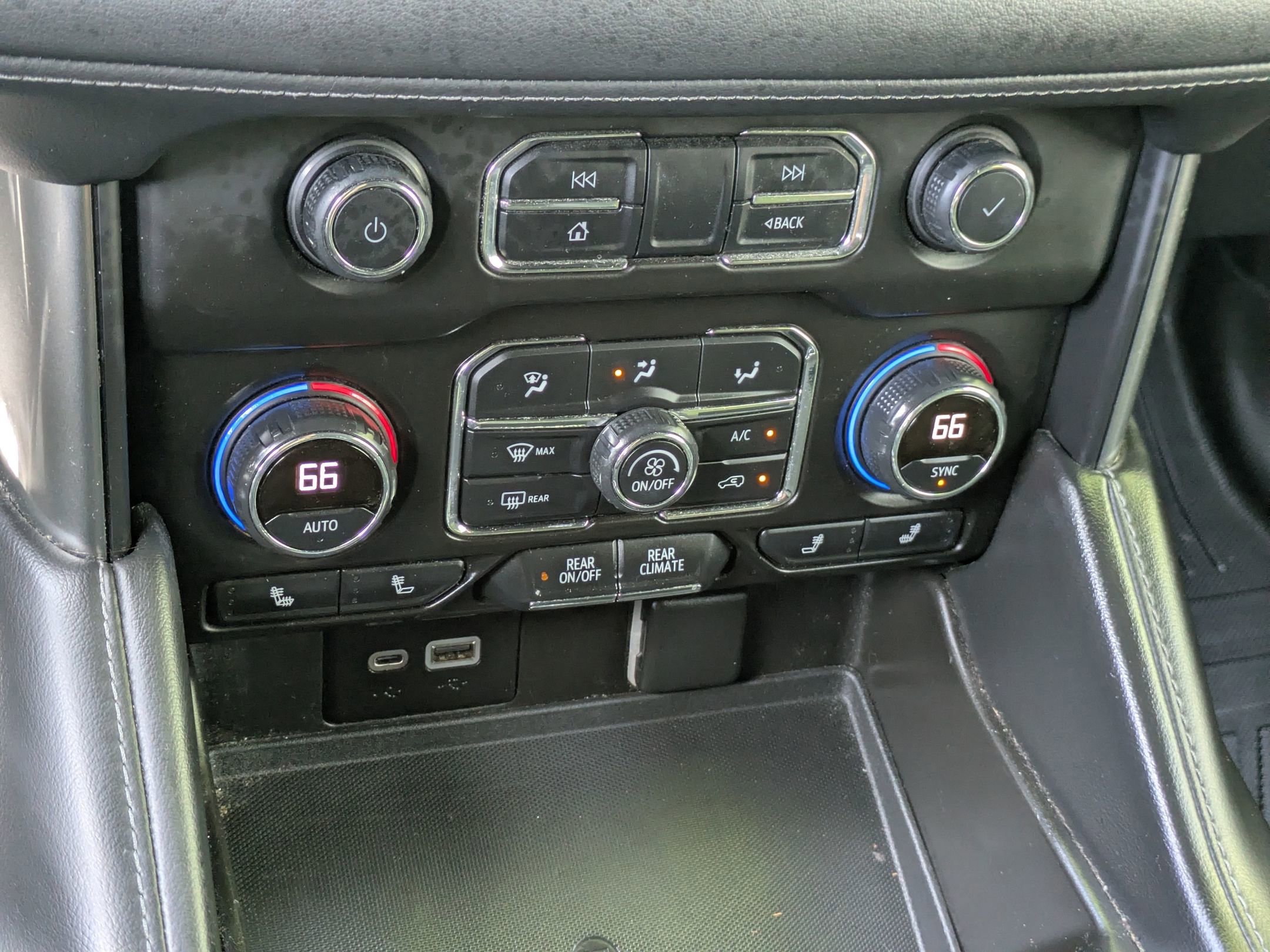 Used 2021 Chevrolet Tahoe LT image 21