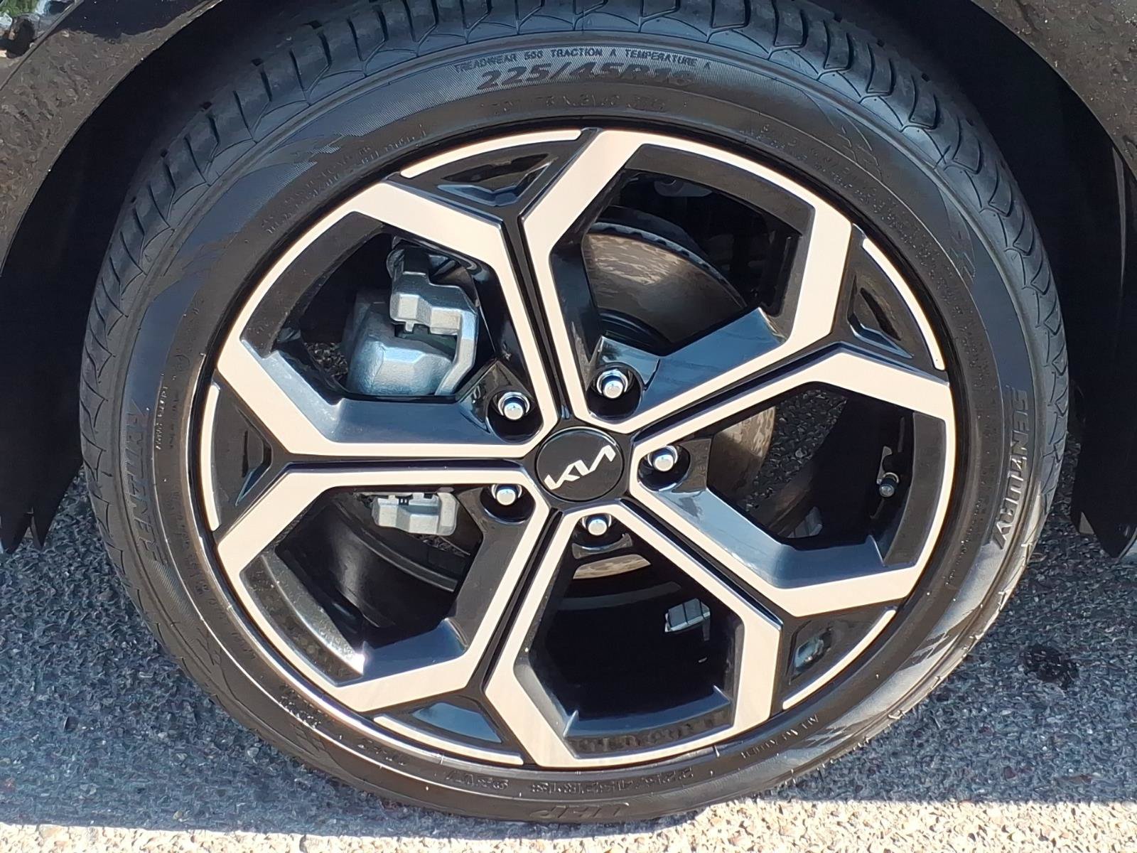 Used 2023 Kia Niro SX Touring FWD image 9