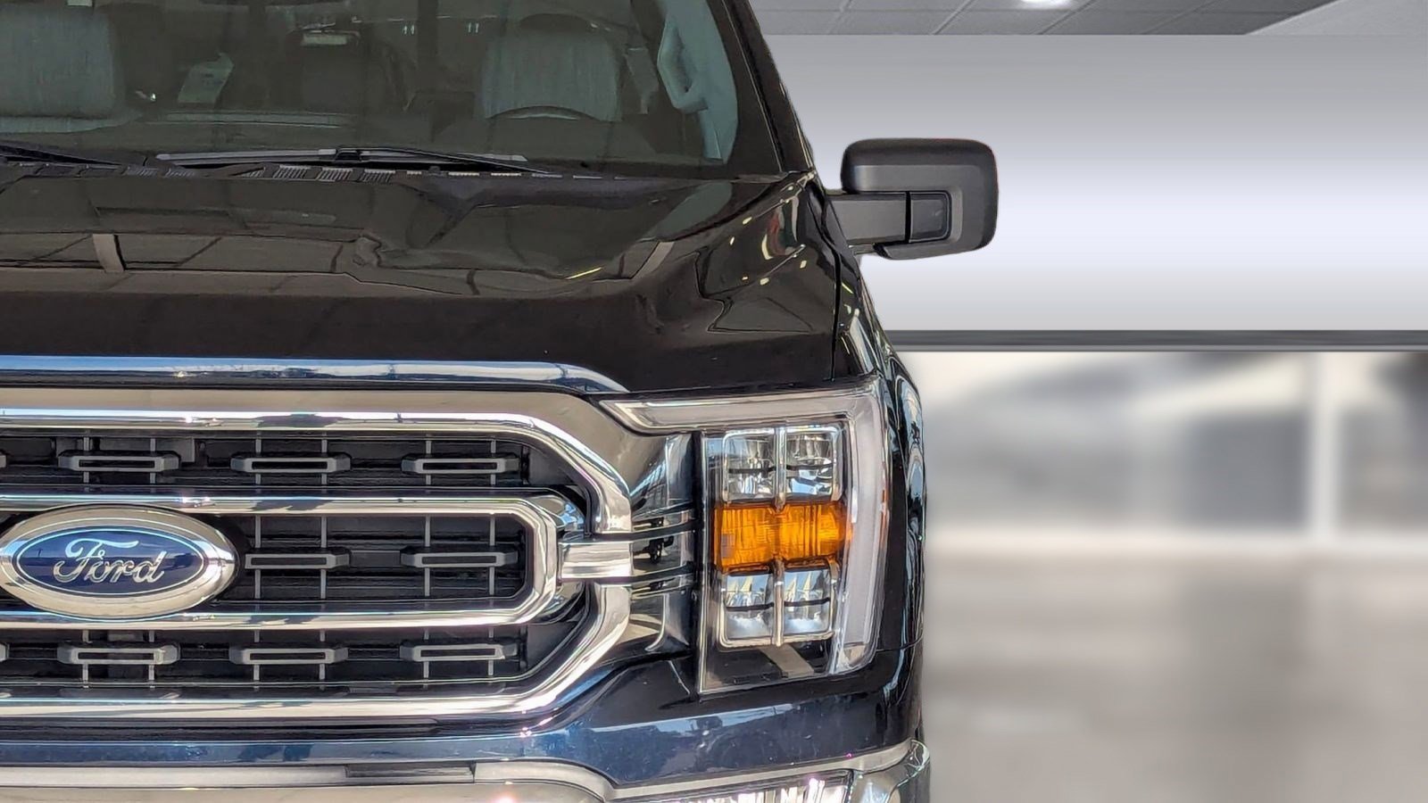 Certified 2022 Ford F150 XLT w/ Equipment Group 302A High image 10