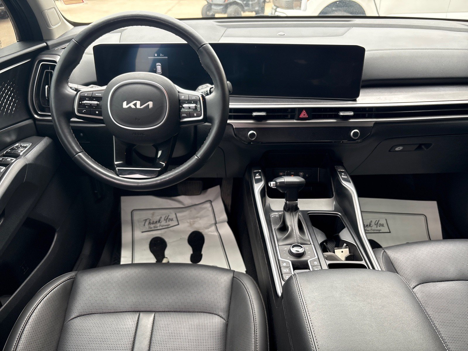 Used 2024 Kia Sorento EX AWD/4WD image 6