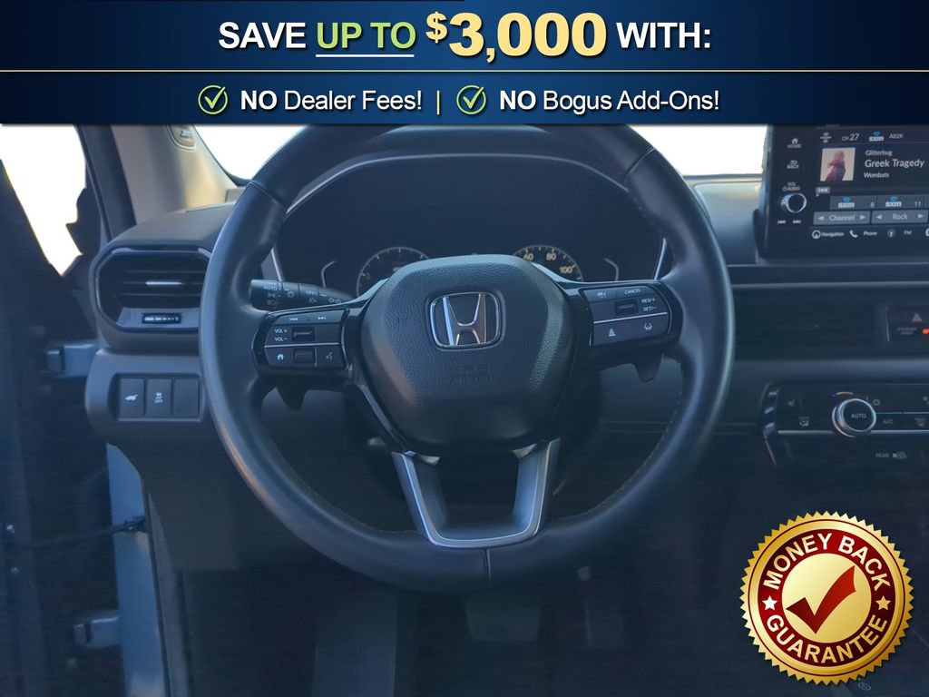 Used 2025 Honda Pilot Touring image 18