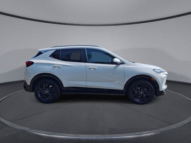Used 2024 Buick Encore GX Sport Touring FWD image 9