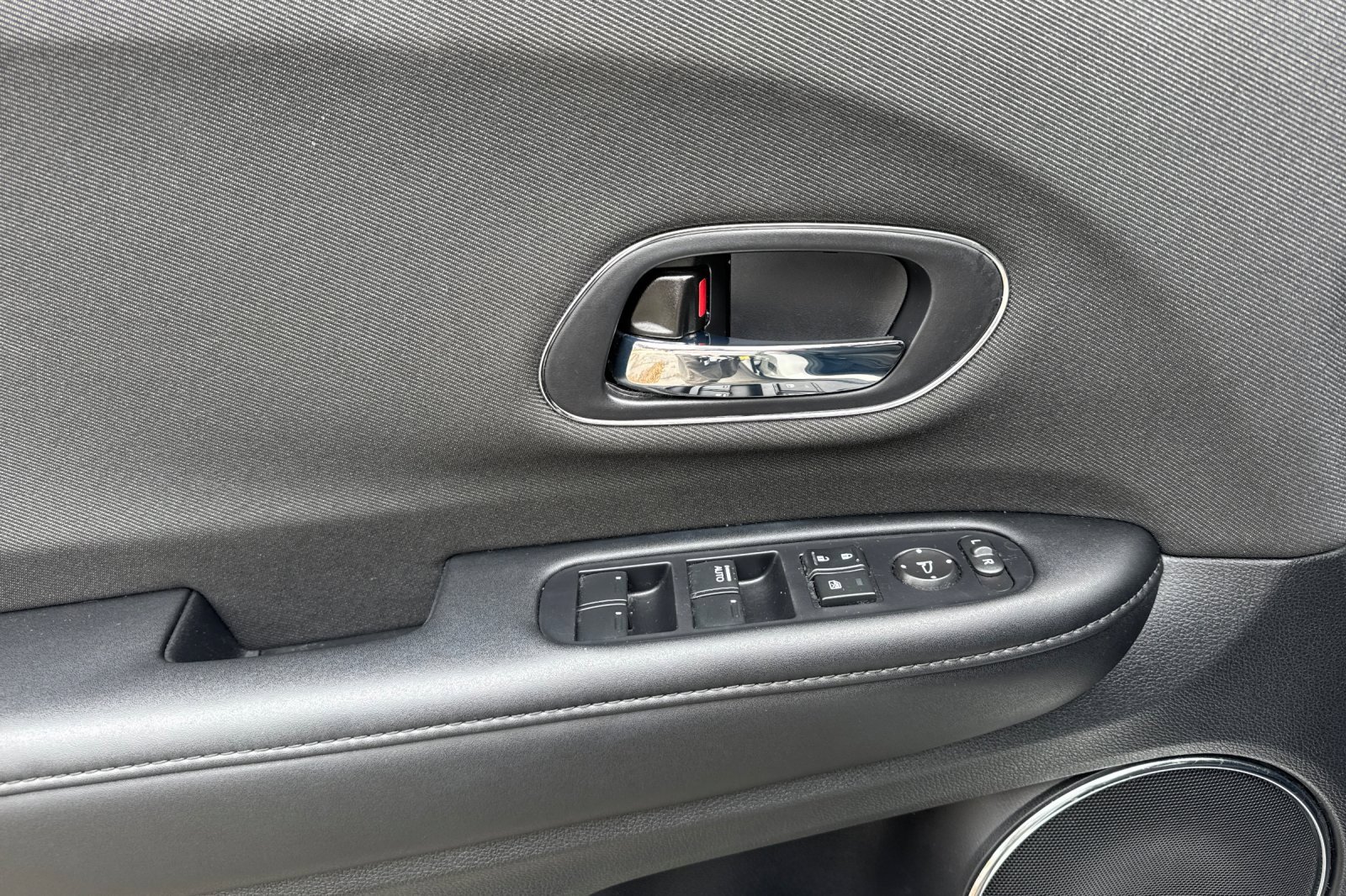 Used 2021 Honda HR-V EX image 12