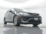 Used 2020 Chrysler Pacifica Touring-L Plus image 5