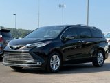 Used 2021 Toyota Sienna Limited image 3