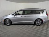 Used 2020 Chrysler Pacifica Touring-L Plus image 2