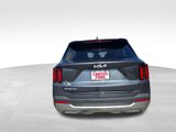 Used 2024 Kia Sorento S image 4