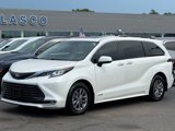 Used 2021 Toyota Sienna XLE image 2