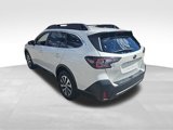 Used 2022 Subaru Outback Premium image 5