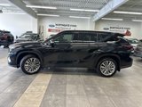 Used 2024 Toyota Highlander Platinum image 2