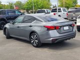 Used 2022 Nissan Altima 2.5 SV image 2