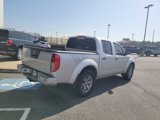 Used 2020 Nissan Frontier SV image 3