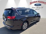 Used 2017 Chrysler Pacifica Platinum image 5