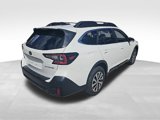 Used 2022 Subaru Outback Premium image 3