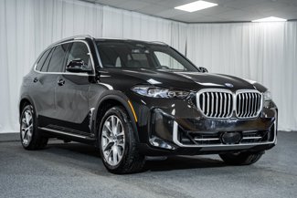 Used 2024 BMW X5 xDrive50e image 1