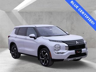 Used 2023 Mitsubishi Outlander SE image 1