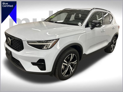 Used 2024 Volvo XC40 B5 Core