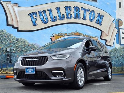 Used 2023 Chrysler Pacifica Touring-L