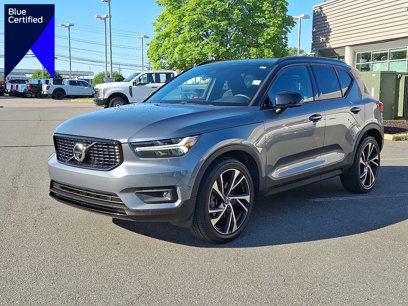 Used 2019 Volvo XC40 T5 R-Design