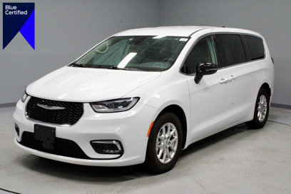 Used 2024 Chrysler Pacifica Touring-L