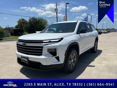 Used 2024 Chevrolet Traverse LT
