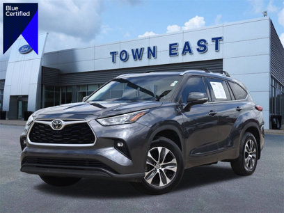 Used 2020 Toyota Highlander XLE