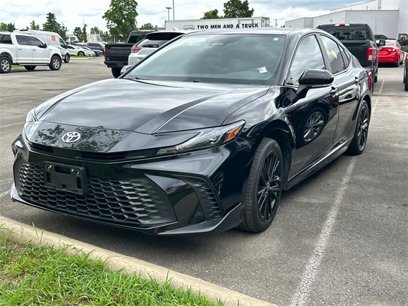 Used 2025 Toyota Camry SE w/ Multimedia Upgrade Package