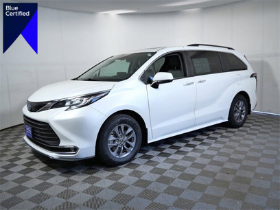 Used 2022 Toyota Sienna XLE