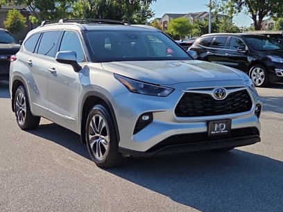 Used 2022 Toyota Highlander XLE
