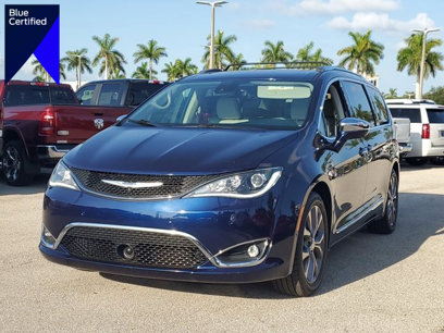 Used 2019 Chrysler Pacifica Limited w/ Tire & Wheel Group