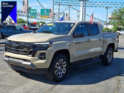 Used 2023 Chevrolet Colorado Z71 w/ Z71 Convenience Package 2