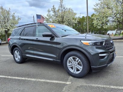 Certified 2022 Ford Explorer XLT w/ Equipment Group 202A