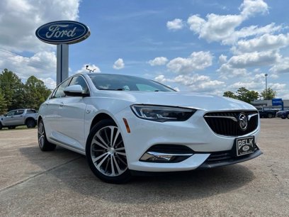 Used 2018 Buick Regal Essence w/ Driver Confidence Package #1