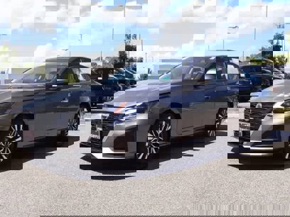 Used 2023 Nissan Altima 2.5 SV