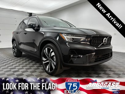 Used 2023 Volvo XC40 B5 Plus w/ Driver Assist Package