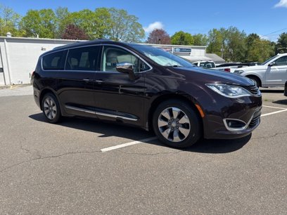 Used 2017 Chrysler Pacifica Platinum