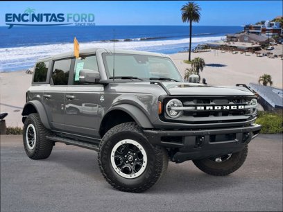 Certified 2023 Ford Bronco Outer Banks w/ Sasquatch Package